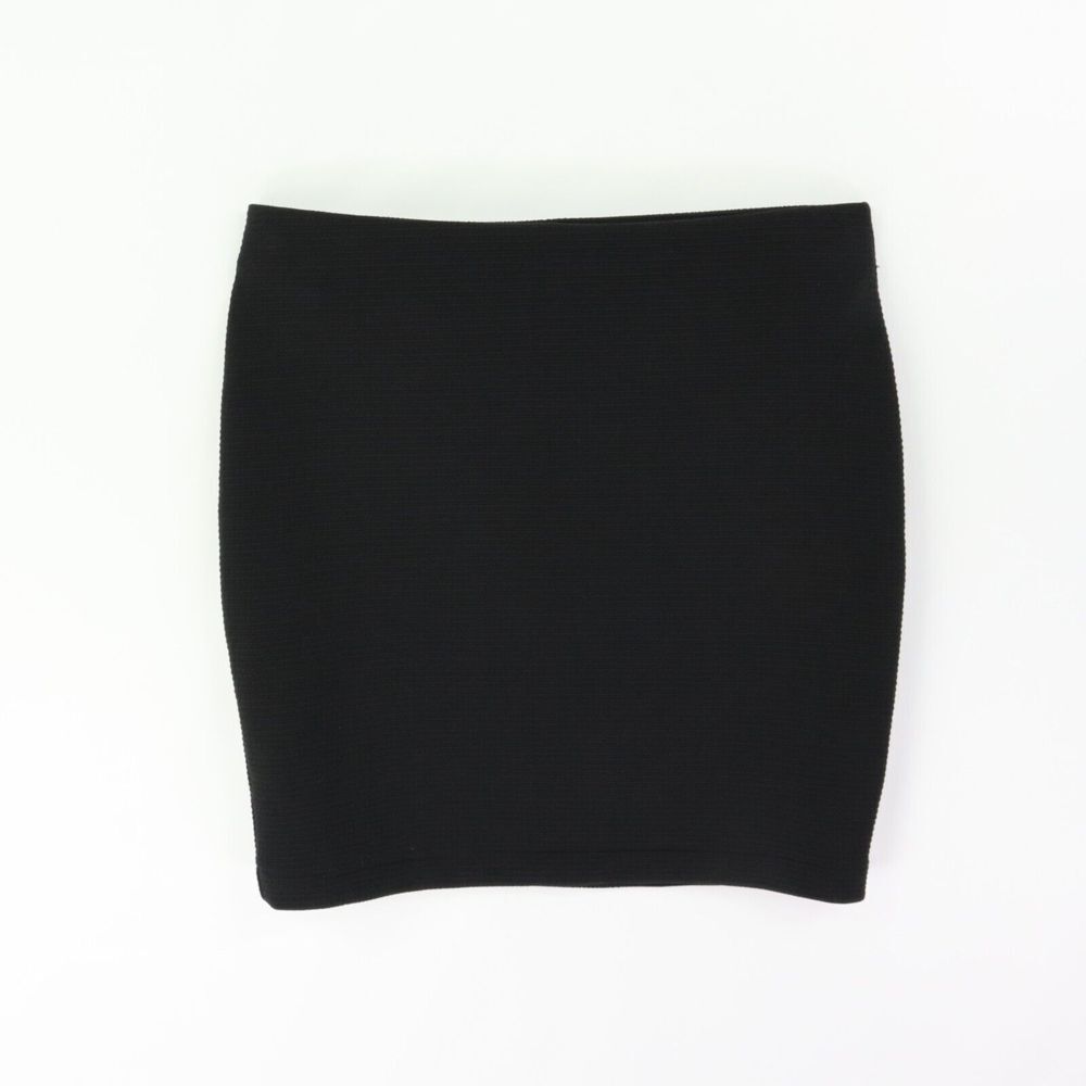 H&M Short Skirt Womens Size S Black Fluted Polyester Blend Stretch Pull-On